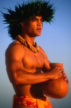 annie smiley add naked hawaiian men photo