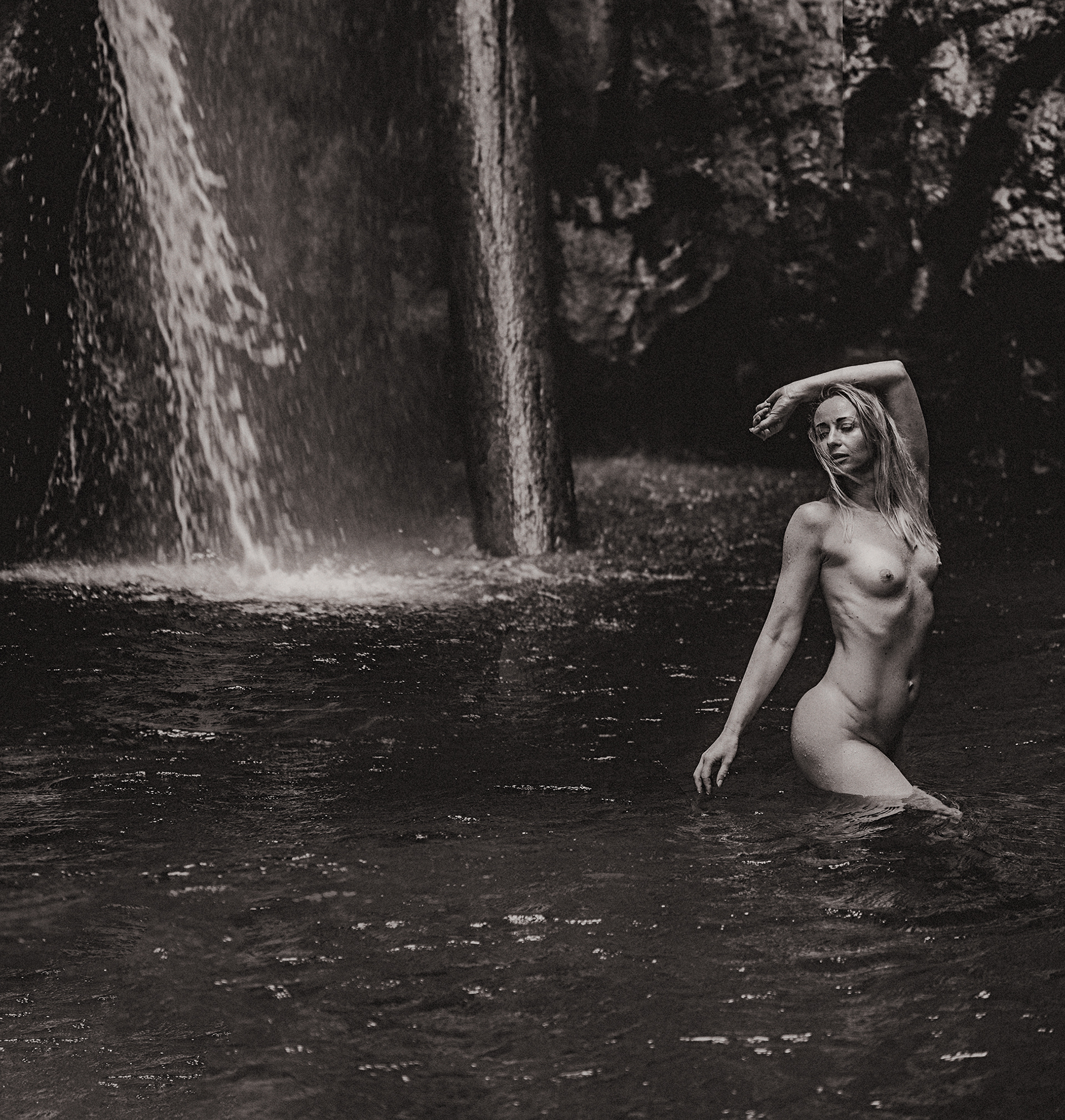 chrissy nugent add nude waterfall photo