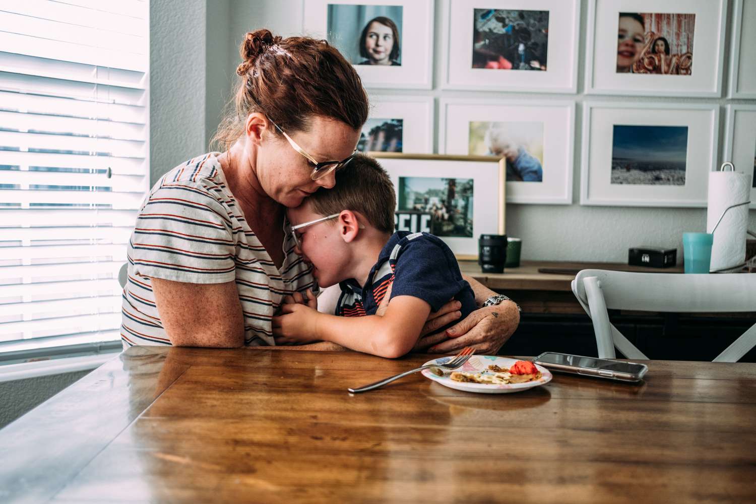 diana nainggolan add mom teaches daughter how to suck photo