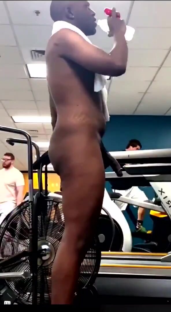 atish parikh add men naked in the gym photo