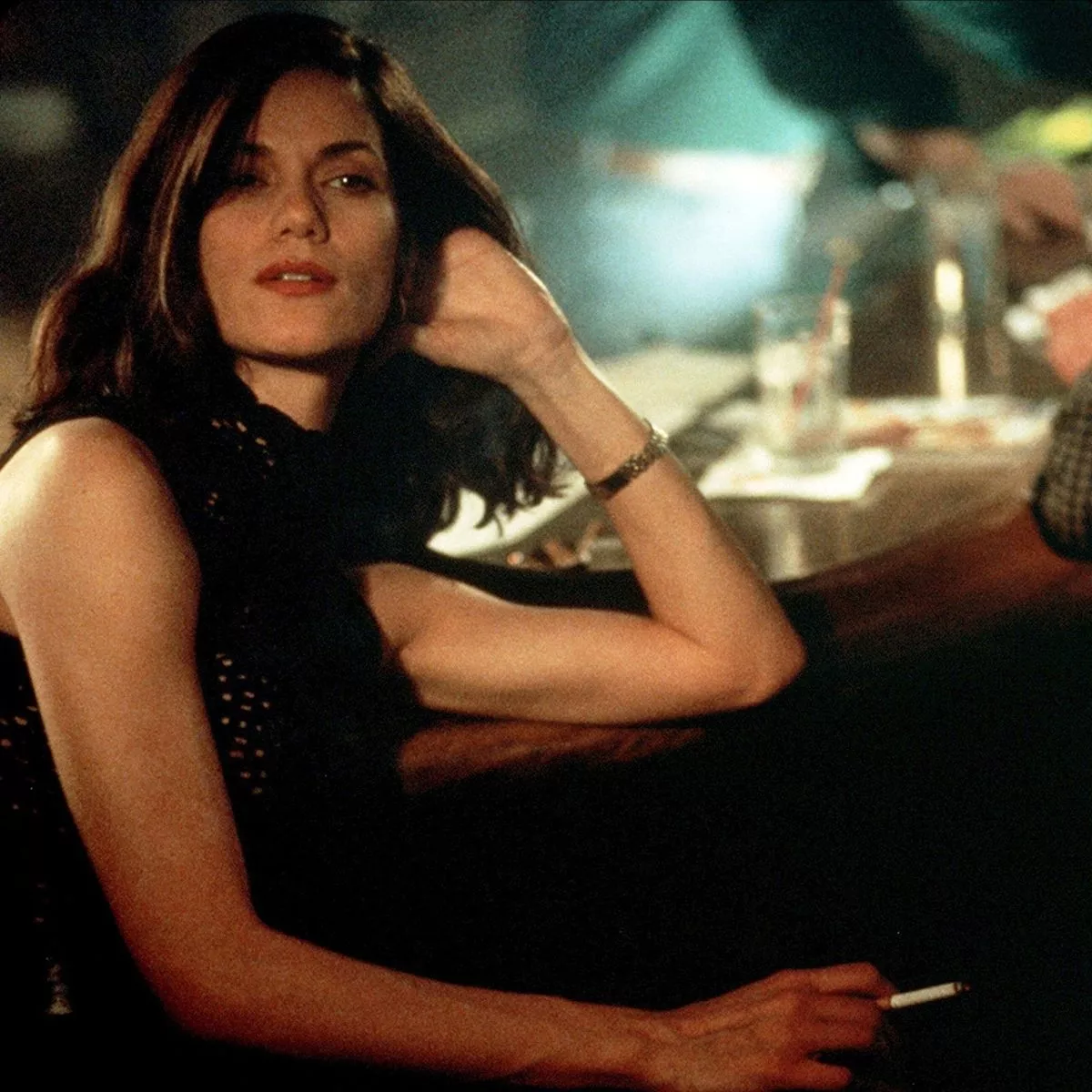 donna chatterton add linda fiorentino sexy photo