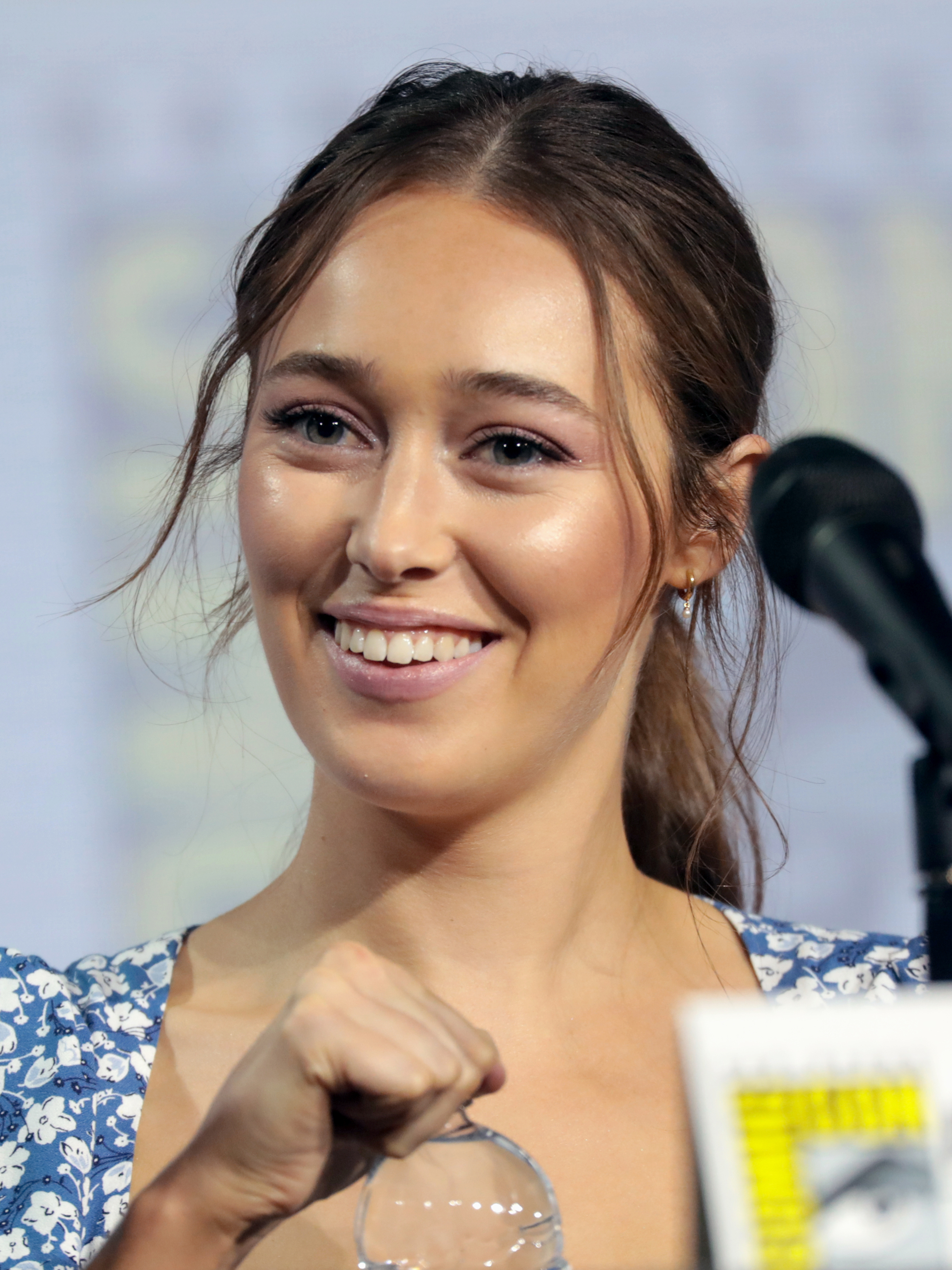 corinna powell add alycia jasmin debnam carey nude photo