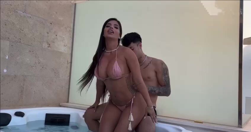 danielle chelsea add jacuzzi sex photo