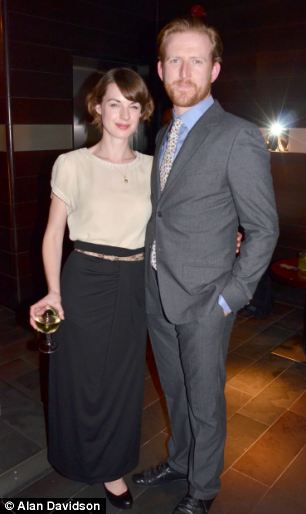 brian saperstein add jessica raine nude photo