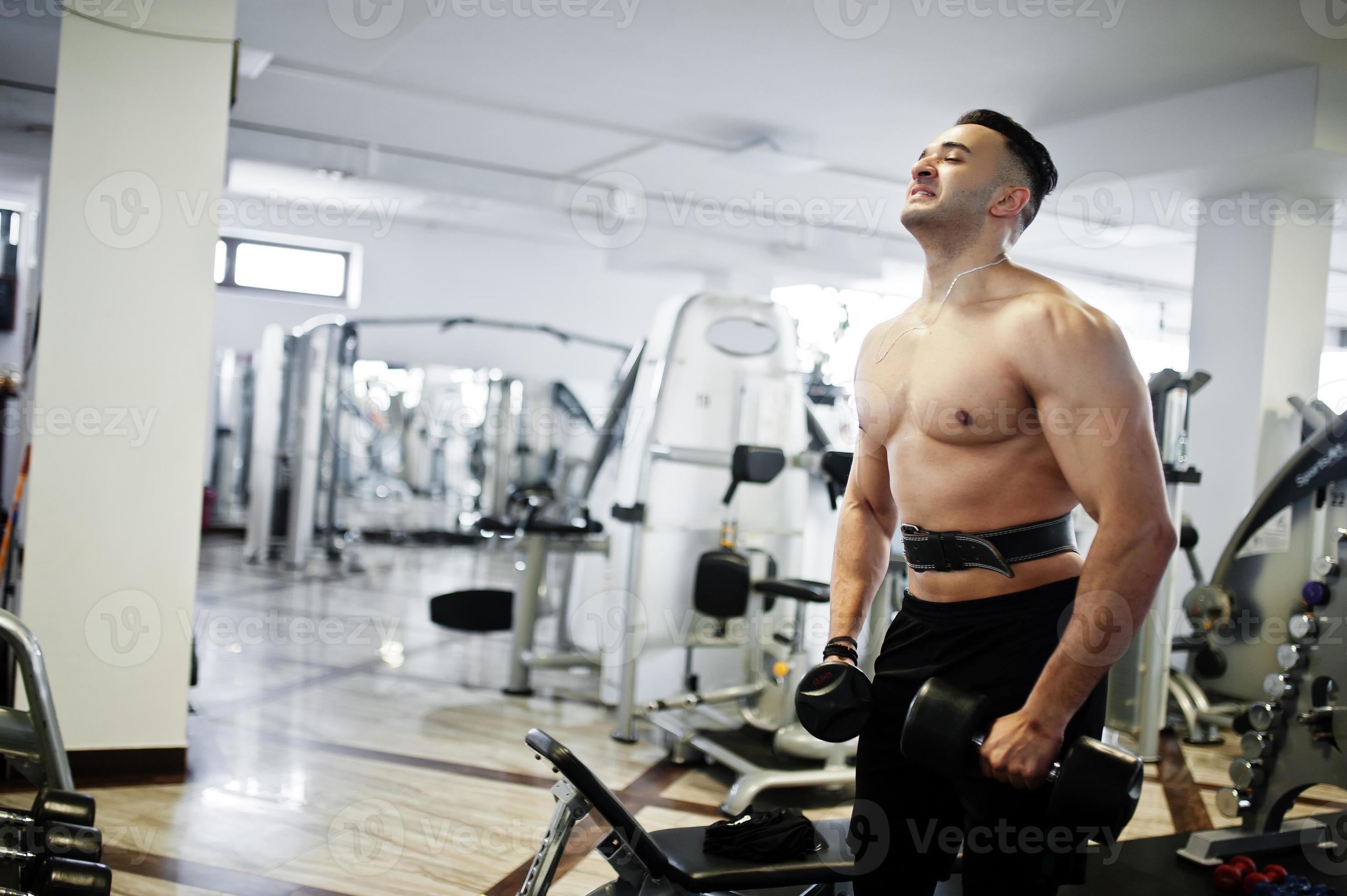 angel sn add men naked in the gym image