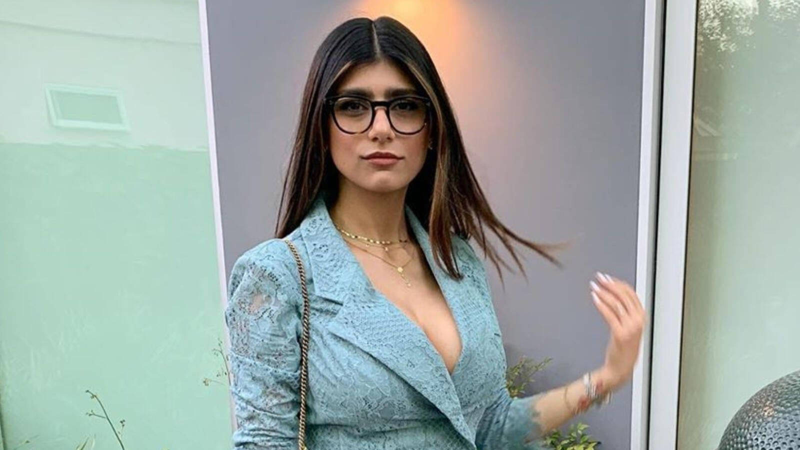 abena tweneboah add mia khalifa full photo