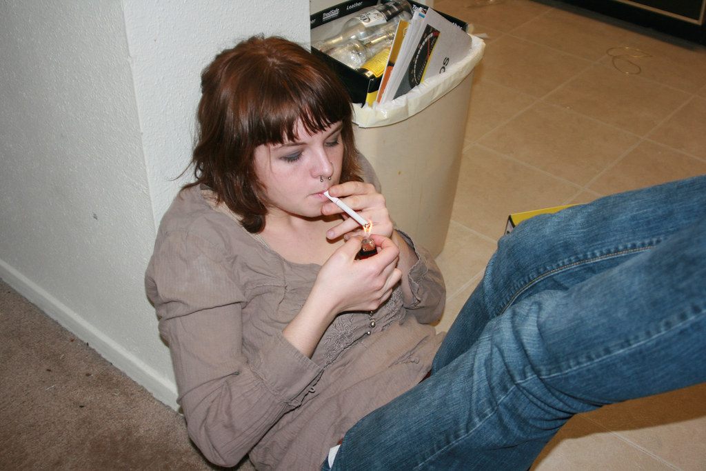 ashley eli add crackwhore smoking crack image