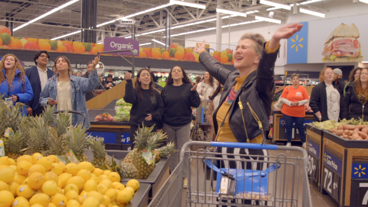 amy lister add flashing in walmart photo