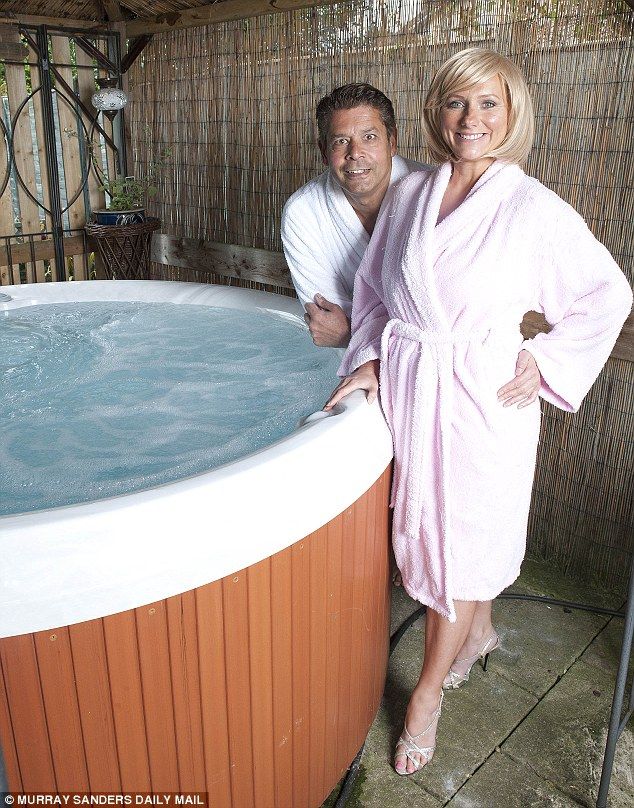 david spenceley add hot tub swinger photo