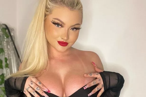 amanda metzner add kelly rose onlyfans photo