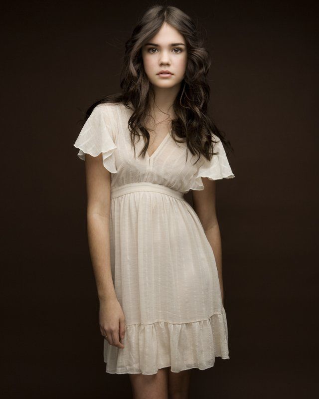 billy dwaydar add maia mitchell sexy photo